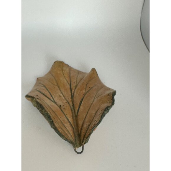 Pottery Fat Brown Bird Figure With Leaf Shaped Wings & Tail Sitting On A Leaf - Picture 9 of 13